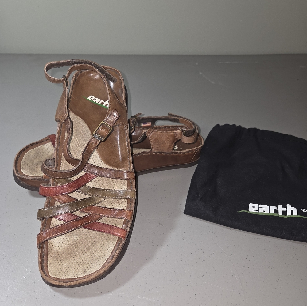 EARTH Oasis Brown Leather Upper and Lining Sandals US Size Women 9